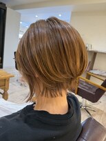 アフティ(afumty)&nbsp;外ハネくびれショートボブ