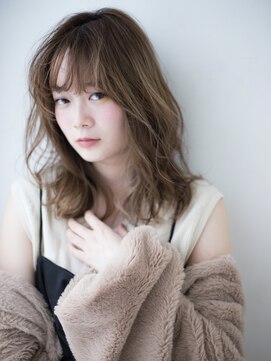 トッカ ヘアアンドトリートメント 難波店 くびれセミディ