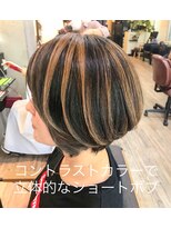 トータルビューティーステラ(TOTAL BEAUTY STELLA)&nbsp;コントラスト　ハイライト　ショートボブ