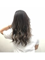 リリス(l'iris)&nbsp;【l’iris】ナチュラルバレイヤージュ