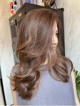 ヴァイス 渋谷店(VAICE) 海外へア/レイヤーカット/ハイライトカラー/センターパート