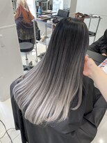 アライブ ハラジュク(ALIVE harajuku)  【ALIVE yu-ki White silverバレイヤージュ】