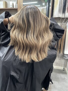 ラフ(LAFF) #バレイヤージュ#グレージュカラー#ボブウルフ#ココアベージュ