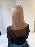 ハイトーンブロンド切りっぱなしカット10代20代