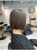 オリーブベージュ_ミニボブ_オリーブグレージュ