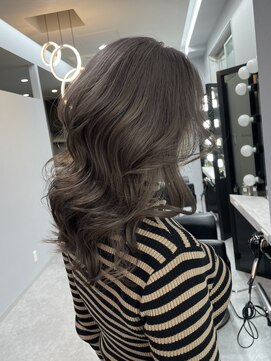 ブロンド(Blonde) ブリーチベース/アッシュブラウン