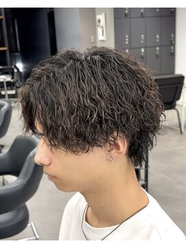 オーバル ジングウマエ(OVARL jingumae) 縦落ちツイストスパイラルセンターパート