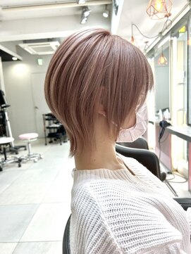 ユーフォリア エヌ 池袋サンシャイン通り店(Euphoria +n) 10代20代30代/ホワイトピンクとの相性◎ショートウルフ