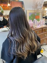 チャプター 問屋町(chapter)&nbsp;韓国ヘアミルクティーベージュケアブリーチロングレイヤーカット