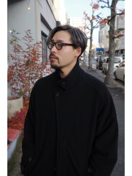 エディ(Edy) メンズホワイトシルバーニュアンスパーマ外国人風眉毛カット岡山