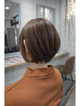 バンビ(BAMBI) 20代30代40代50代大人可愛い丸みボブ×ウル艶ブラウン