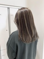 フェイス 伊勢原(FACE。) 【伊勢原】白髪ぼかしハイライト