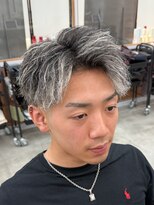 ルースト 南堀江店(ROOST)&nbsp;刈り上げセンターパート/波巻きツイストスパイラル/南堀江