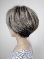 ルーファス 下北沢(Ruufus) 【40代50代60代】立体感ひし形ショートボブ/前髪あり/小顔見せ