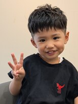 ロビン(Robin) マレットヘアスタイル。