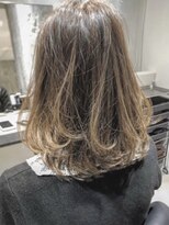 ルーム(Luum)&nbsp;グラデーション　x　ベージュ　x　ロブ