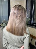 Aimee 町田　ホワイトベージュ×切りっぱなしロング