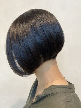 シャンプーボーイ セントラル 博多(SHAMPOO BOY central) 前下がりボブ