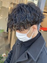 ウェイビーエフティフィフス 横浜西口(WAVEY ft.fifth)&nbsp;無造作パーマ波巻きパーマ波巻きスパイラルパーマツーブロック