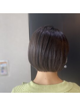 アワ(awa) パツっとボブ