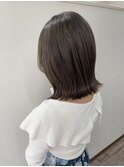 外ハネ切りっぱなしボブ