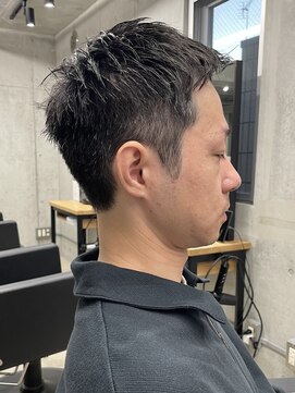 フイ 代々木(Hui) アップバング/メンズツーブロックマッシュ/束感ショート波巻き