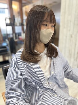 シエル(Ciel) 前髪ありレイヤーカット