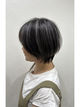 ヘアーバイフォーク 琴似店(Hair by VORK) コントラストハイライト×ショートカット