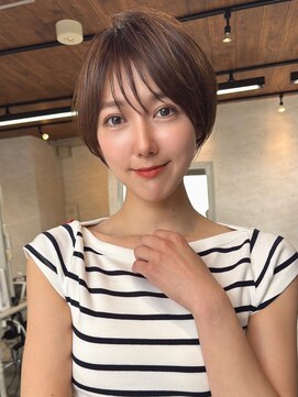 ダム(DaM) 30代40代小顔ヘア簡単スタイリングくせ毛カバー丸みショートボブ