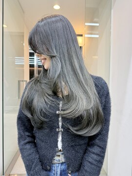 カケル(×.) バタフライカット/ハイレイヤーカット/グレージュカラー