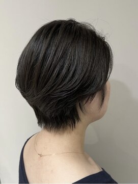 アンベリールフルー(EMBELLIR fleur) 女性らしい上品ショートヘア