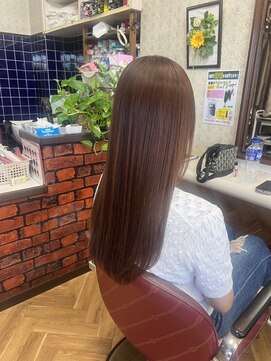 シャドウ美容室 ツヤ髪柔らかストレート