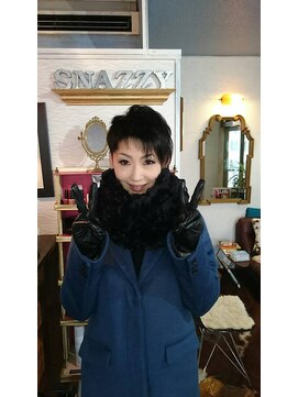 スナージーヘアーメイクス(SNAZZY HAIR MAKES) ツーブロショート