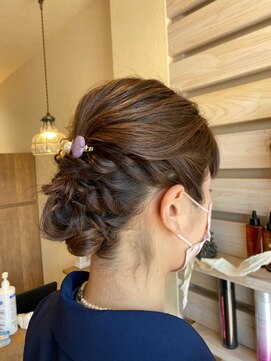サロンドカスティーロ(salon de castillo) 結婚式華やかヘアセット編み込み大人可愛い黒髪暗髪アップヘア