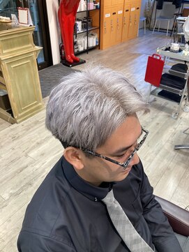 コワファーストナガサキシャンプーボーイ(COIFF1RST NAGASAKI SHAMPOO BOY) メンズハイトーン シルバーカラー