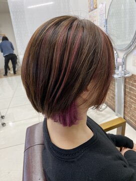 髪こうぼう ボブ系にピッタリ！ハイライト＆インナーカラー