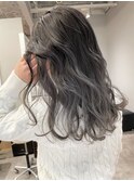 仕事で色みが厳しい方に！シルバグレーでバレイヤージュスタイル