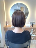 艶髪酸性ストレート　丸みボブ