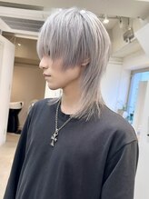 セルン(cerne) ウルフカットレイヤーカットウルフパーマショートハイトーン