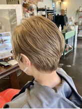 ティンク Hair Tink スモーキーベージュ、ショート