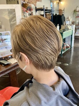 ティンク Hair Tink スモーキーベージュ、ショート