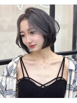 メゾンハル(Maison HALU)&nbsp;ペールシルバー×レイヤーボブ