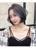 ペールシルバー×レイヤーボブ