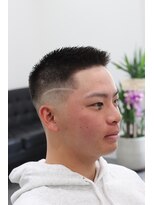 バーバーライラック(BARBER Lilac) スキンフェード