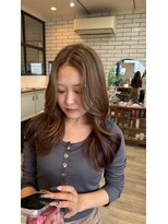 シフト(SHEEFT)&nbsp;韓国風ヘアフェアリーレイヤーロングヘアグレージュくびれヘア