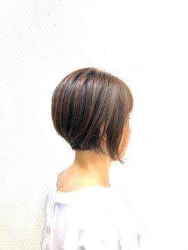 クオリス 上福岡店(QUALIS) 30代40代50代/くすみカラー/大人女性の前下がりハンサムショート