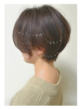 フラワーズビィーオーディー(FLOWERS BOD) “かっこいい女性でいたい”を叶えるショートスタイル