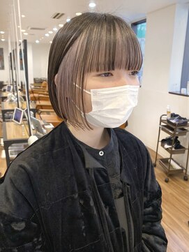 ノラキチジョウジ(NORA KICHIJOJI) 黒髪 インナーカラー ミニボブ 切りっぱなしボブ