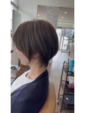 美容室 シェイプ 条里店 ショートボブ