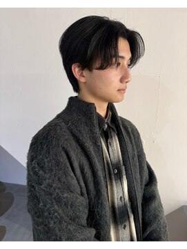 シアー(siar) センター分け　ナチュラルカット